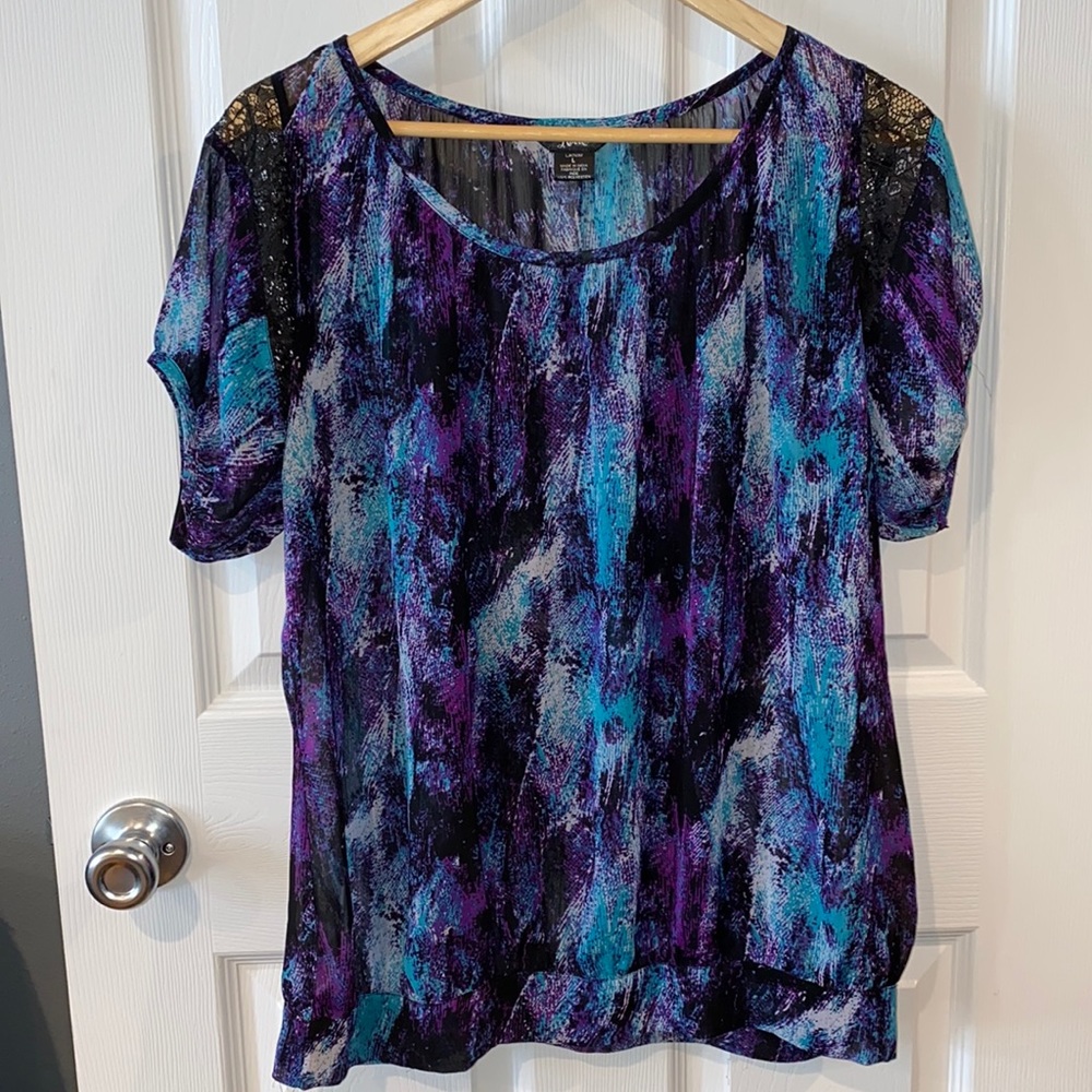 Loose and flattering blouse